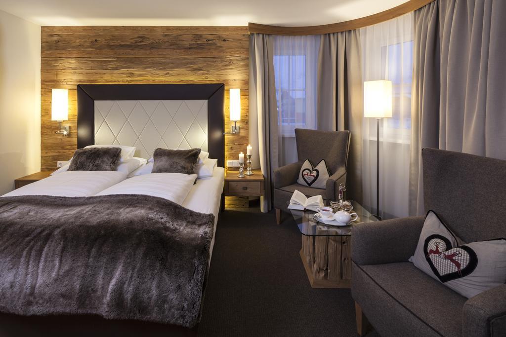 Superior Hotel Panorama Obertauern Bilik gambar