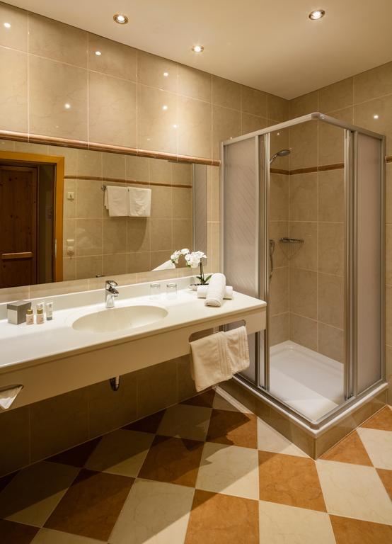Superior Hotel Panorama Obertauern Bilik gambar